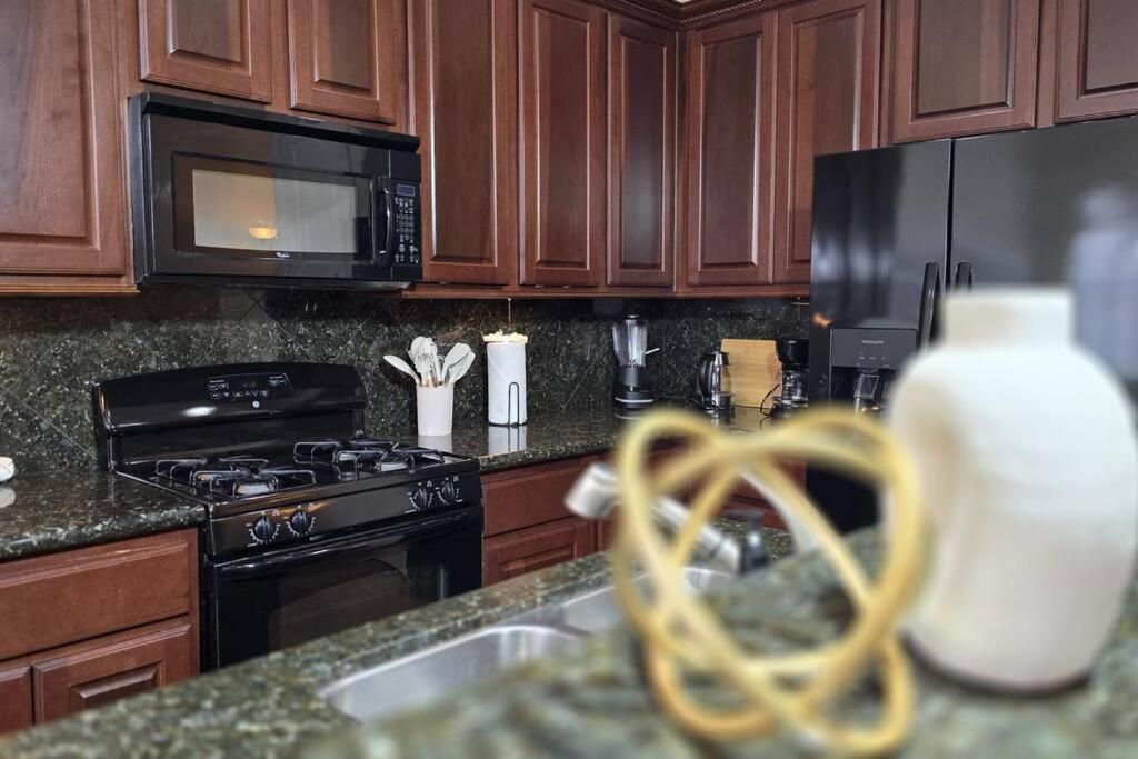 Modern Galleria Gem Private Jacuzzi 3 Br Houston Exteriér fotografie