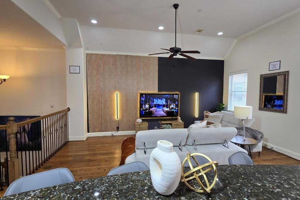 Modern Galleria Gem Private Jacuzzi 3 Br Houston Exteriér fotografie