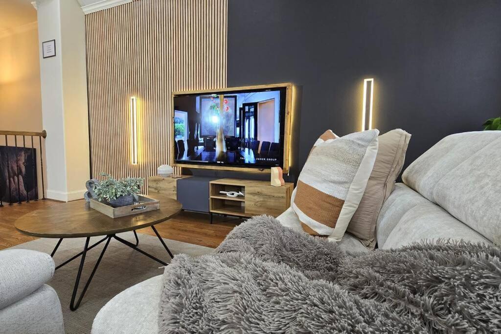 Modern Galleria Gem Private Jacuzzi 3 Br Houston Exteriér fotografie