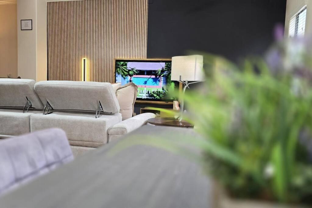Modern Galleria Gem Private Jacuzzi 3 Br Houston Exteriér fotografie